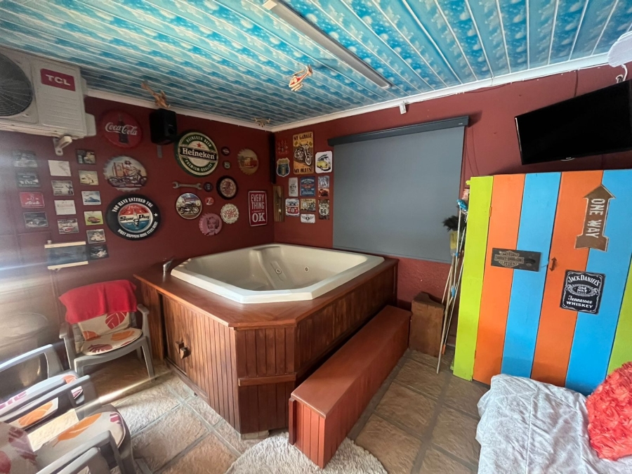 4 Bedroom Property for Sale in Bodorp North West